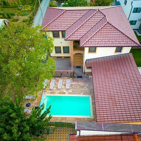 Casa Cu Nuc Hotel Алба Юлия Екстериор снимка
