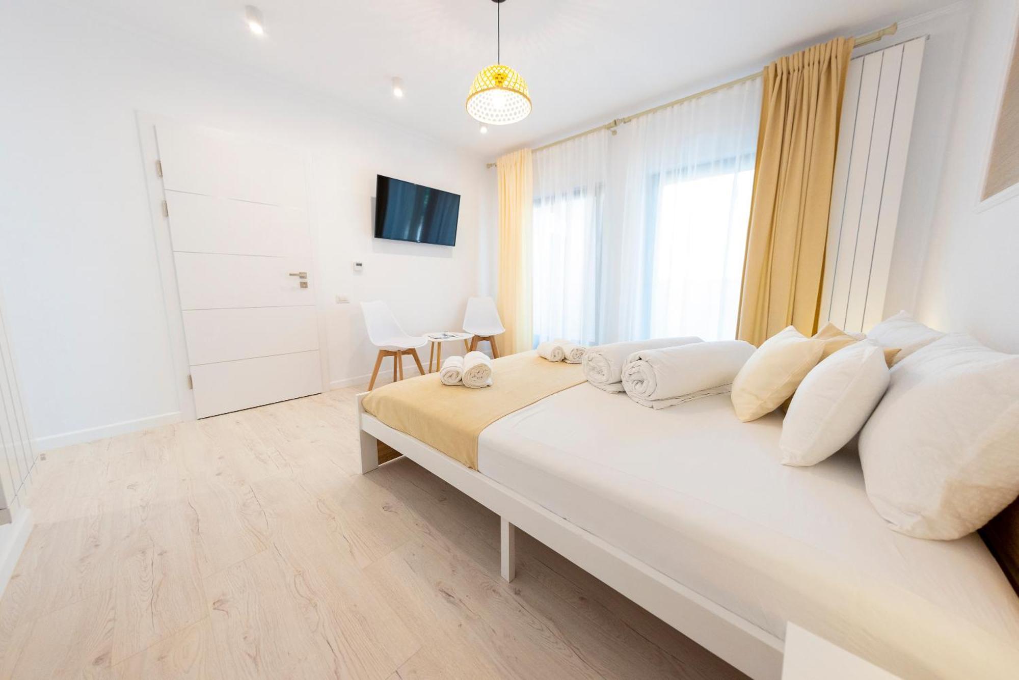 Casa Cu Nuc Hotel Алба Юлия Екстериор снимка