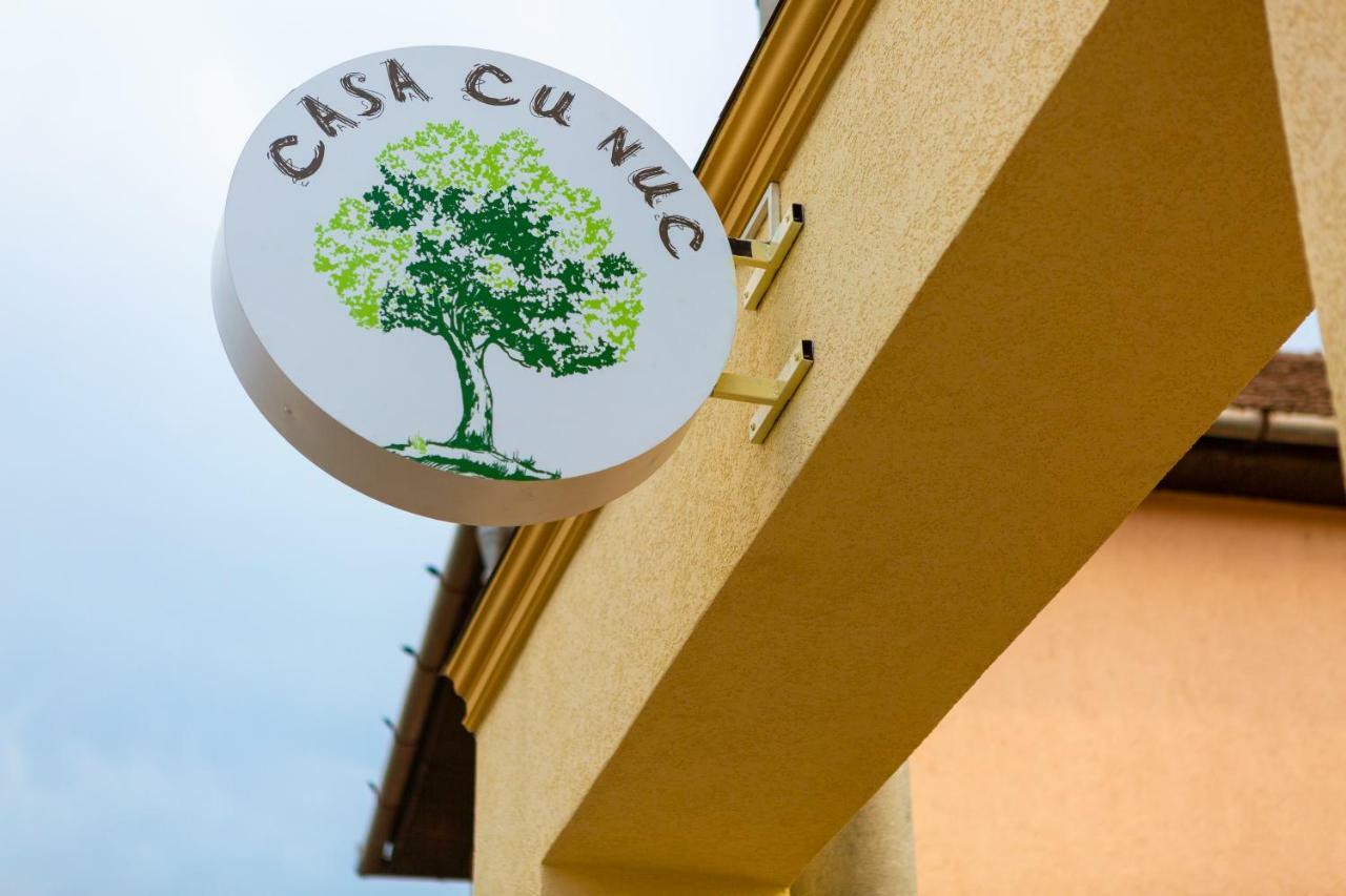 Casa Cu Nuc Hotel Алба Юлия Екстериор снимка
