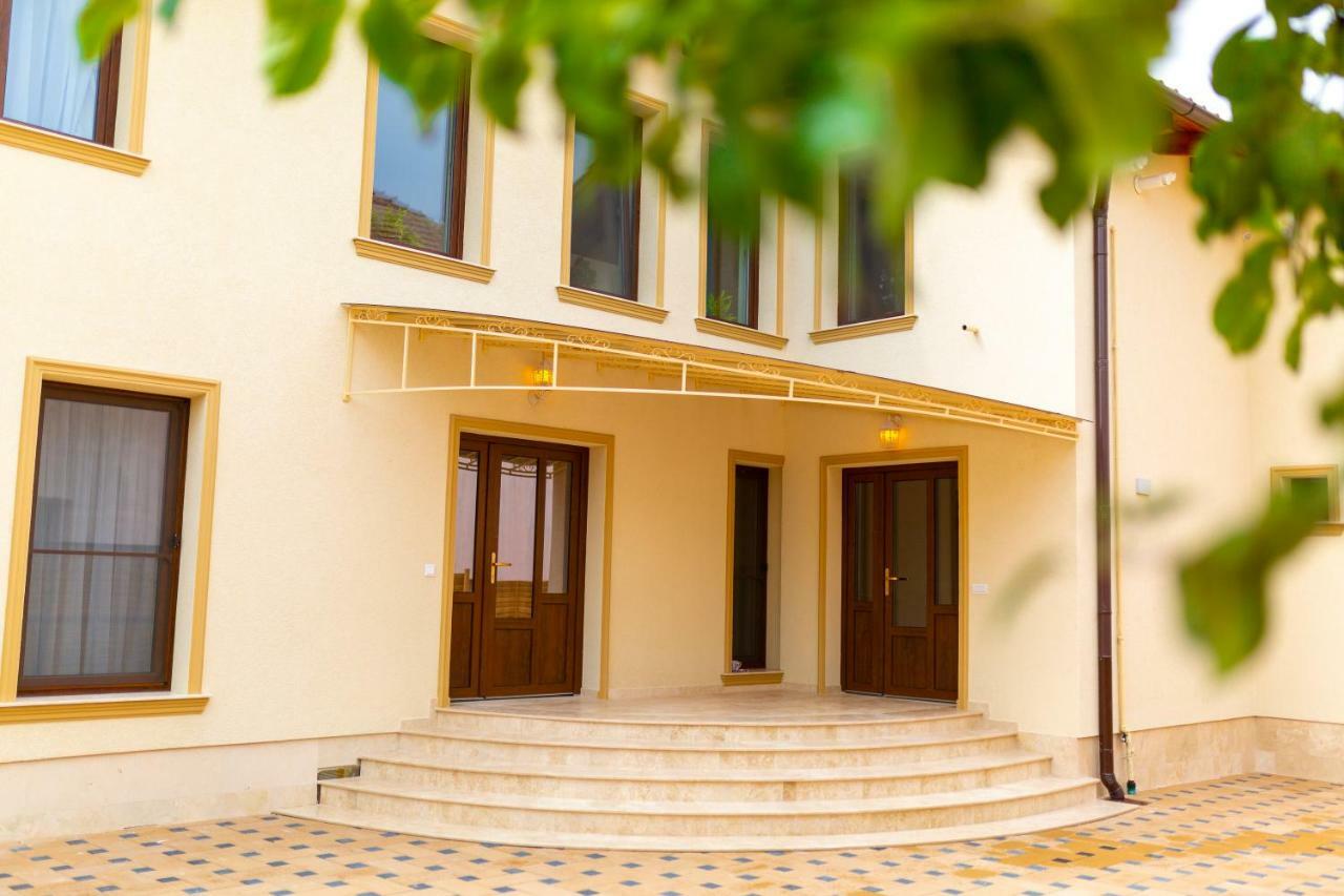 Casa Cu Nuc Hotel Алба Юлия Екстериор снимка