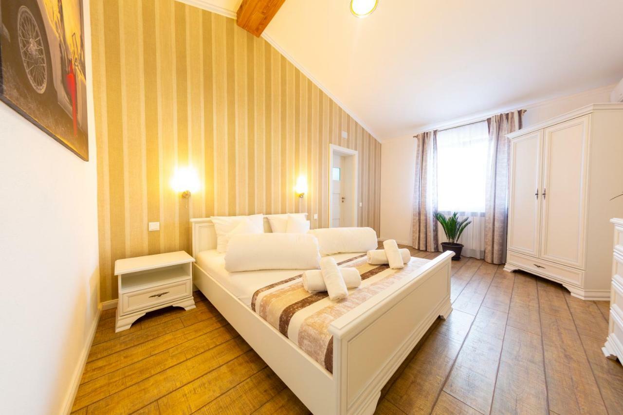 Casa Cu Nuc Hotel Алба Юлия Екстериор снимка