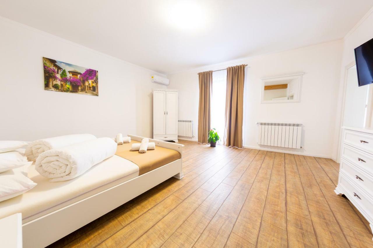 Casa Cu Nuc Hotel Алба Юлия Екстериор снимка