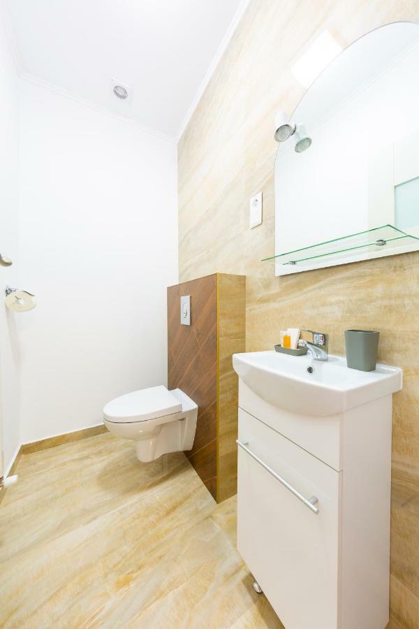 Casa Cu Nuc Hotel Алба Юлия Екстериор снимка